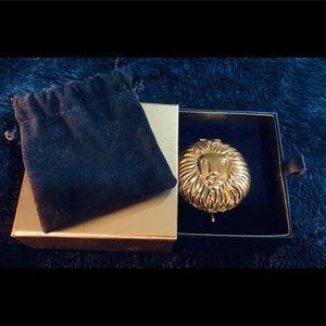 Estée Lauder Compact Zodiac Leo Lion